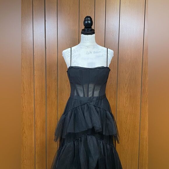 BCBGMAXAZRIA Tulle Corset Essential Gown size 12 - Picture 9 of 12